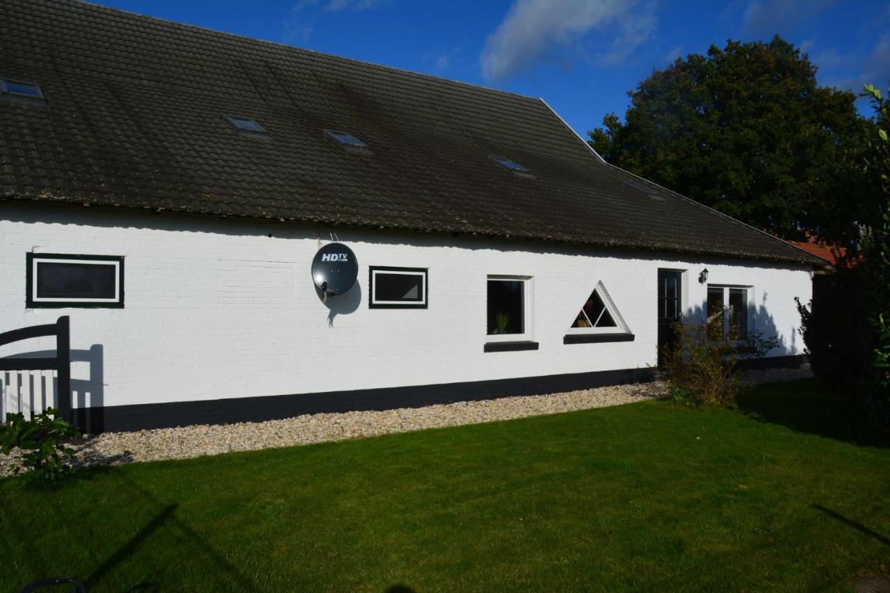 Ferienwohnung Grafenland Dersum Esterno foto